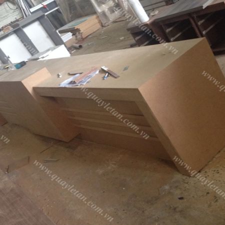 Quầy Lễ Tân Thấp Sơn QLTT S19